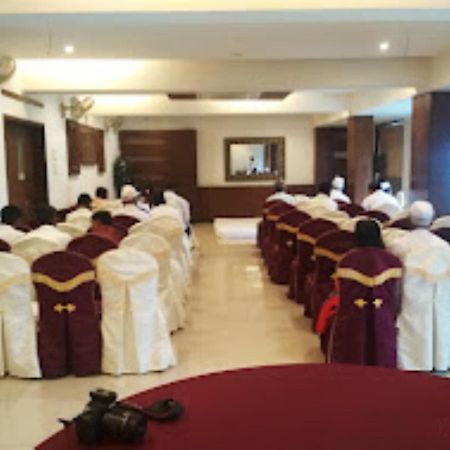 Hotel Sai Saya,ناسيك المظهر الخارجي الصورة