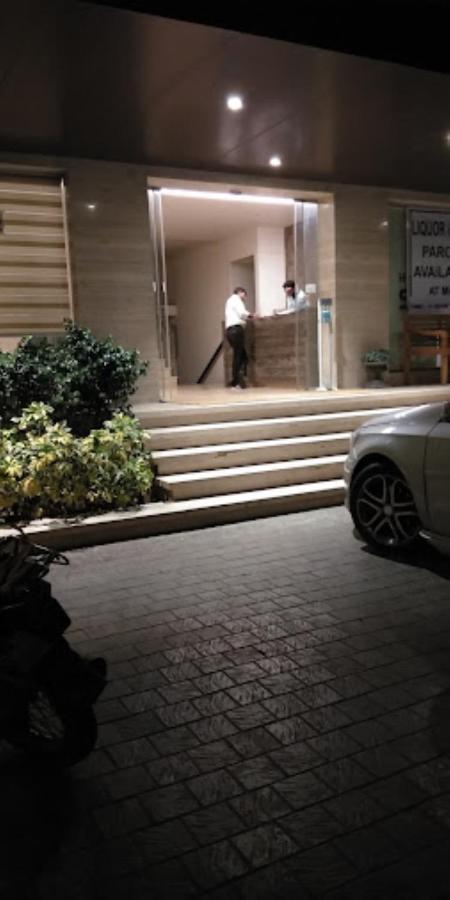 Hotel Sai Saya,ناسيك المظهر الخارجي الصورة